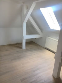 Wohnzimmer m. offener Küche